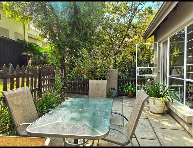 2 BEDROOM TOWNHOUSE FOR SALE IN DOUGLASDALE